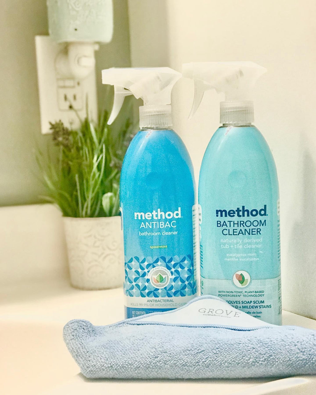 Method Eucalyptus Mint Cleaning Products Bathroom Cleaner Tub + Tile Spray Bottle - 28 fl oz